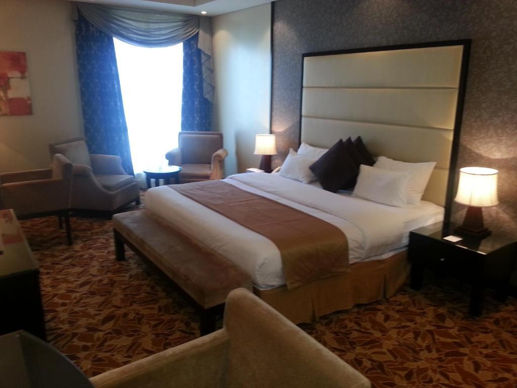 Paragon Hotel Abu Dhabi Exterior foto