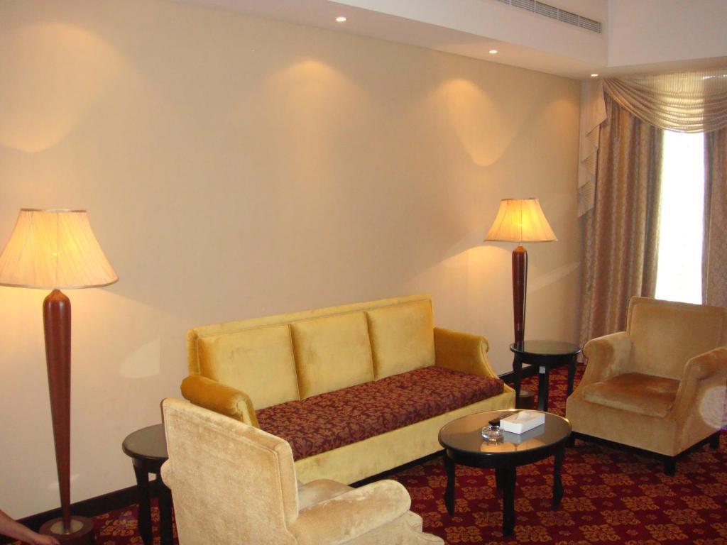 Paragon Hotel Abu Dhabi Quarto foto