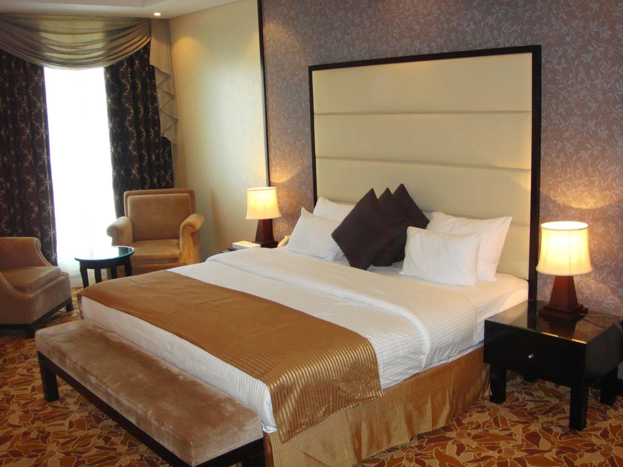 Paragon Hotel Abu Dhabi Exterior foto