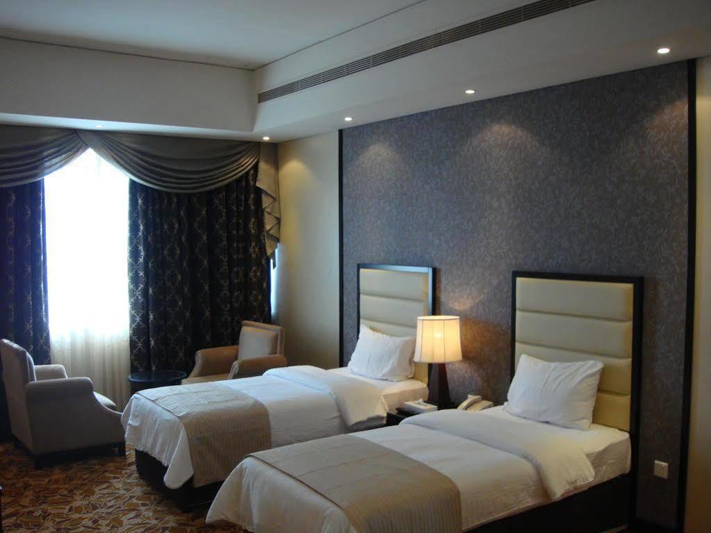 Paragon Hotel Abu Dhabi Exterior foto